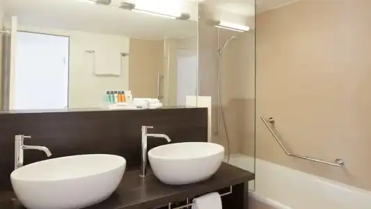 Crowne Plaza Zürich by IHG - 55