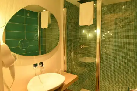 Claridge - 83