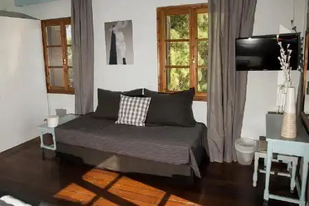 Olive Press & Apartments - 2