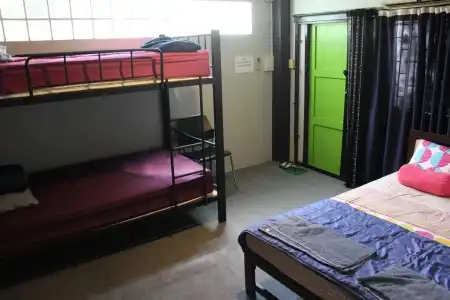 Mayom Hostel Phetchaburi - 4
