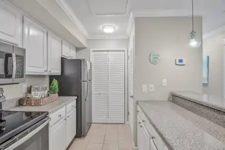 823 Harbour Point - 18