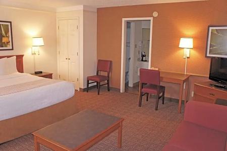 La Quinta Inn by Wyndham San Antonio South Park - 16