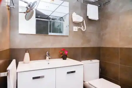 Feelathome Plaza Apartments - 41