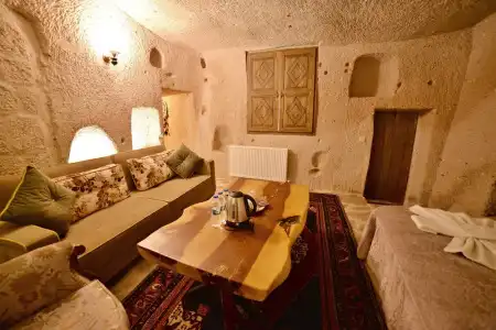 Valley Inn Cave - 86
