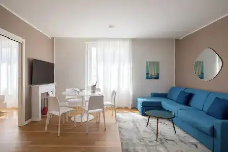 Vis a Vis Apartments - 113