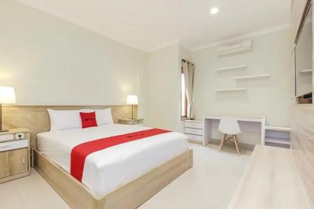 RedDoorz Premium near Ragunan Zoo 2 - 54