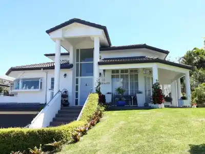 Lush & Co Auckland Bed & Breakfast - 0