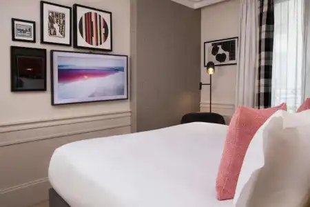 Maison Elle Paris - 30