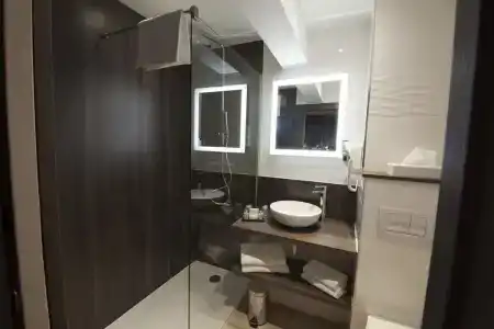 Hôtel le Kennedy, Clermont-Ferrand, The Originals Relais - 8
