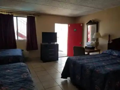 Cloud 9 Inn - 2