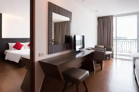J Pattaya - 121