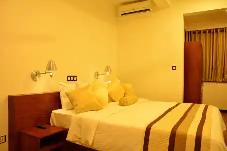 Gloria Grand Unawatuna - 1