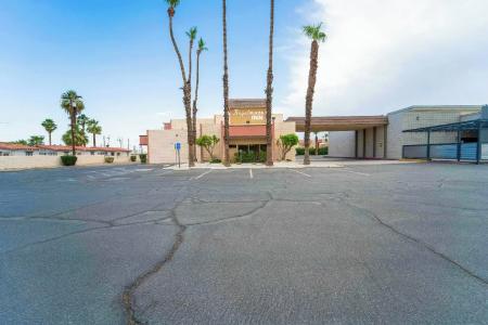 Royal Plaza Inn - 17