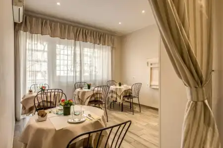 Casa Tua Vaticano Guest House - 13