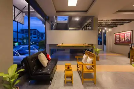 Holiday Station Hostel - 1