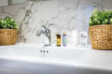 Emma Small Luxury - 69