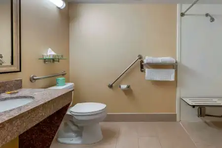 Best Western Plus Burlington Inn & Suites - 51