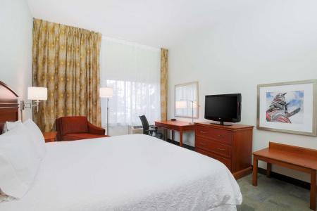 Hampton Inn Anchorage - 3