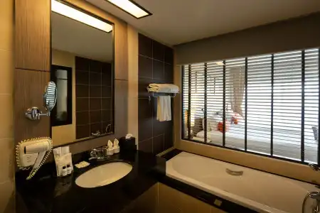 Deevana Plaza Phuket - 12