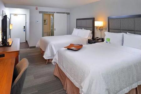 Hampton Inn & Suites By Hilton Calgary- University Northwest - 96