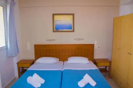 Sunshine Studios & Apartments - 16