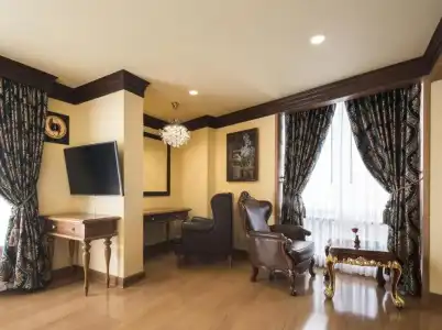 Peak Nimman Prestige - 55
