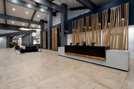 DoubleTree by Hilton Bakersfield - 1
