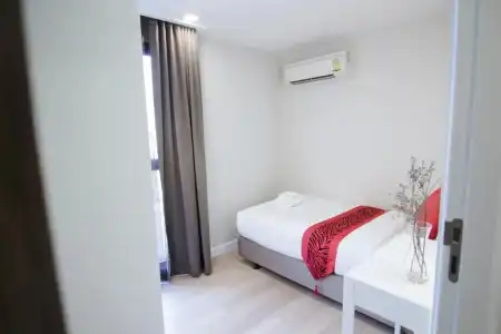 Hope Land Sukhumvit 8 - 130