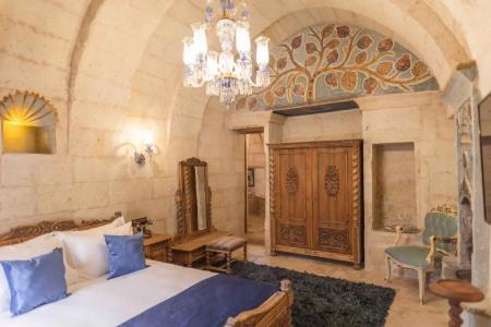 Solo Cave Suites - 170