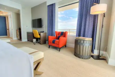 The Waterfront Beach Resort, A Hilton - 123