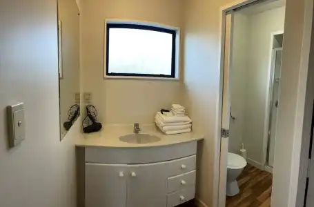 Rayland Epsom Motel - 20