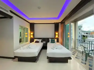 77 Patong & Spa - 58