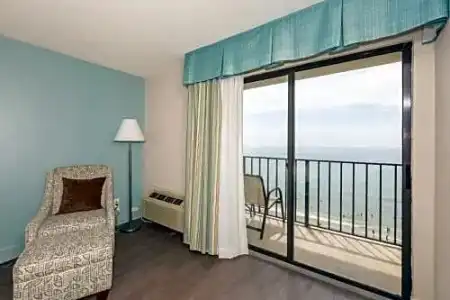 Carolinian Beach Resort by Vacasa - 160