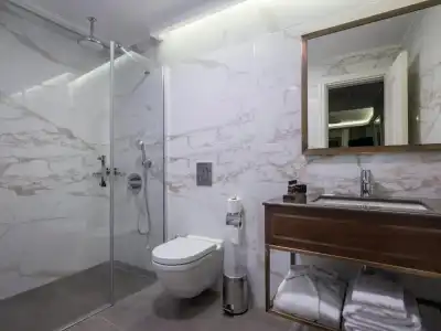 Azzap Galata - 47