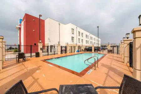 Motel 6 Laredo, TX - Airport - 15