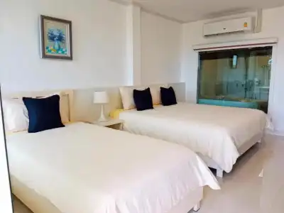 At Koh Larn Resort - 149