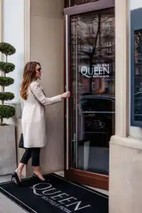 Queen Boutique - 30