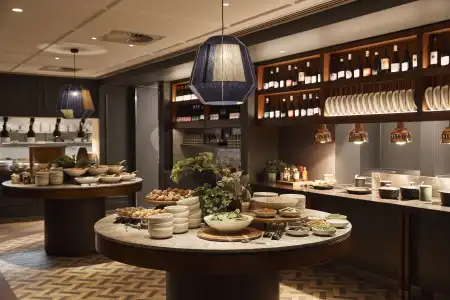 Rydges Melbourne - 11