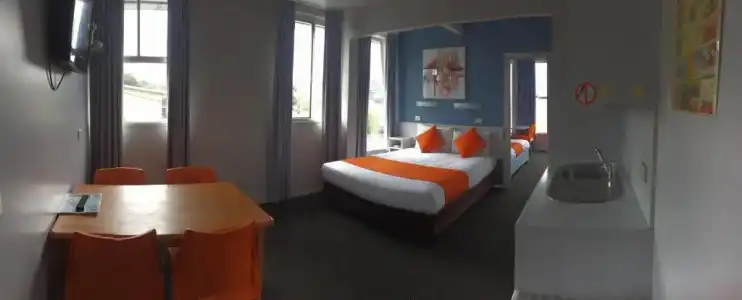 Waterfront Lodge Motel - 78