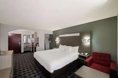 Quality Inn & Suites Irving DFW Airport South - 50