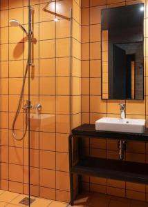 Globe Runner Rooms & Dorms - 77