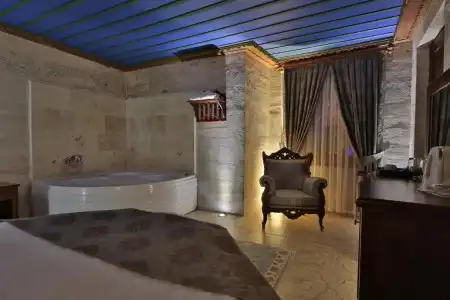 Hermes Cave - 186