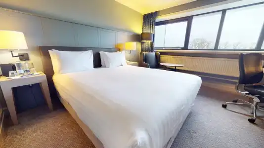 Holiday Inn Cardiff City Centre by IHG - 36