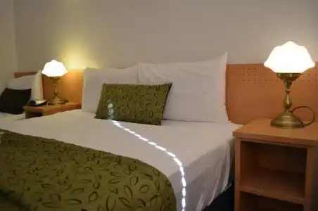 Airport Motel - 57