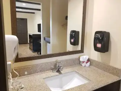 Tuscan Garden Inn - 19