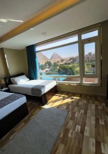 Turquoise Pyramids View - 74