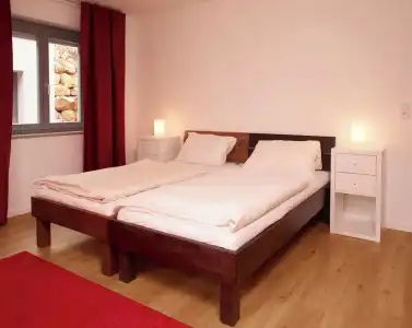 & Restaurant Burgschänke - 53