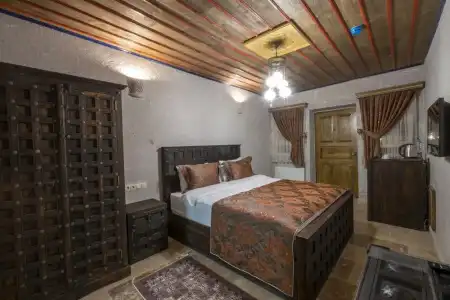 Underground Cave Suites - 4
