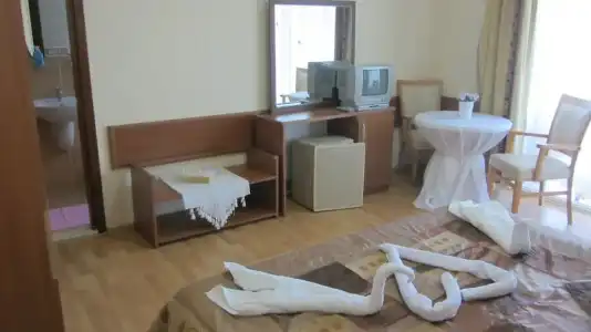 Ipek Camyuva - 2