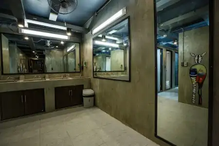 Episode 11 Hostel Sukhumvit - 7